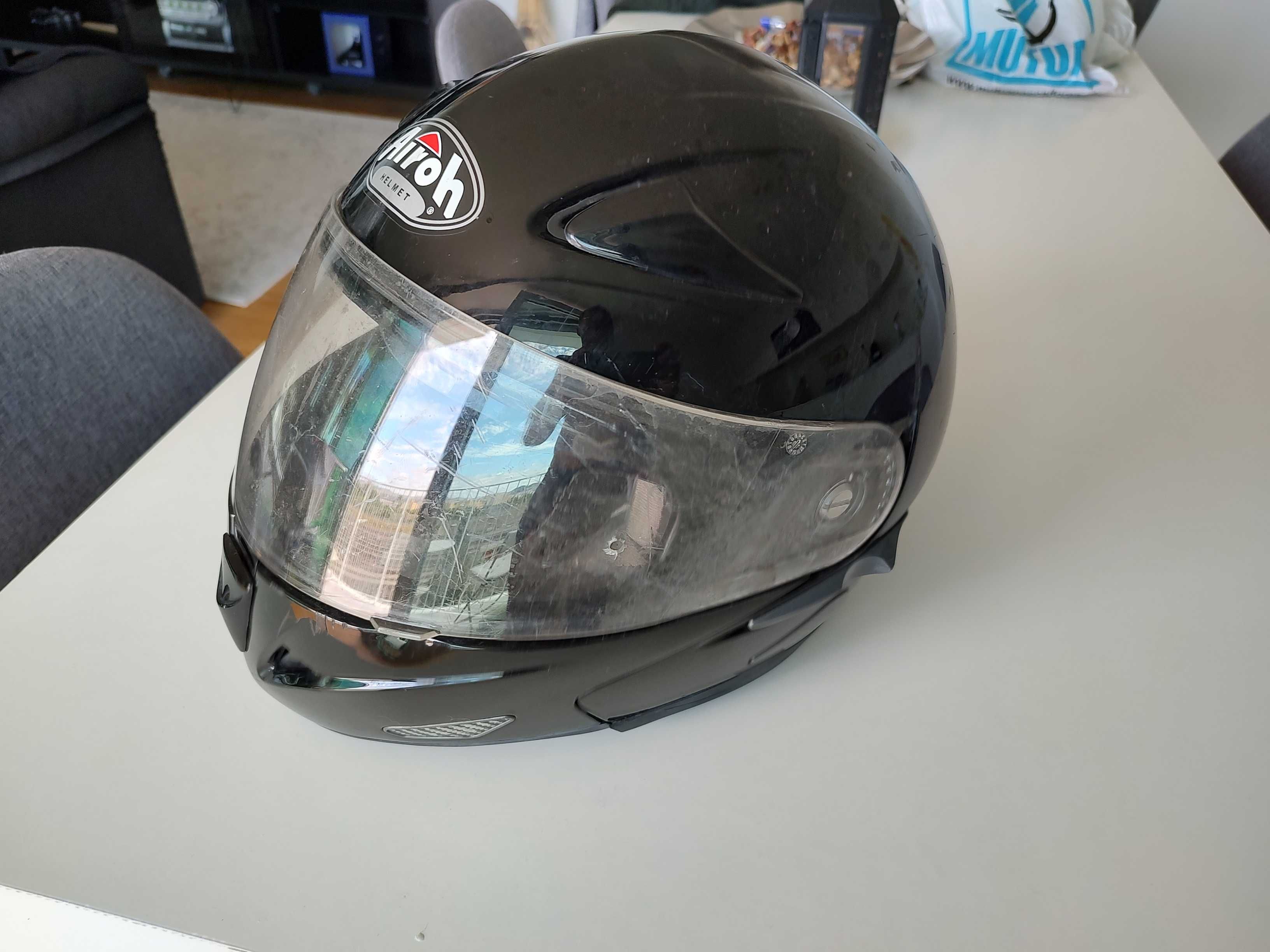 Capacete de Mota Airoh