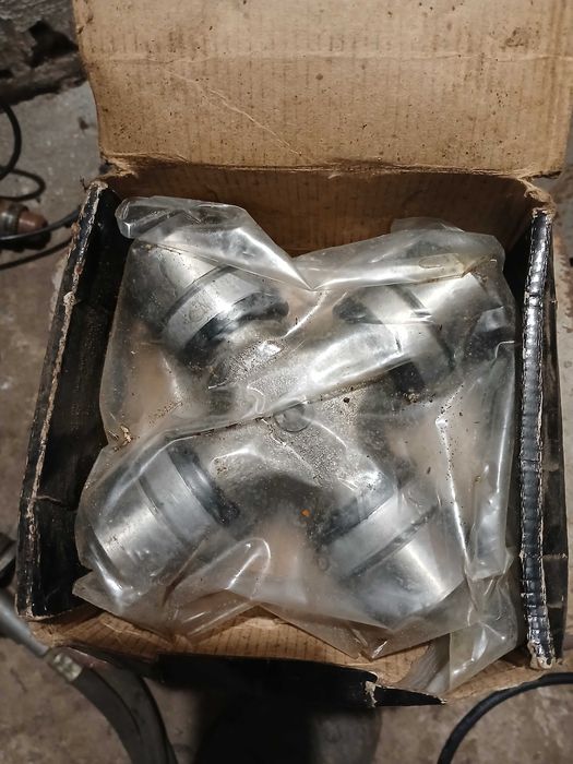 Крестовина а/м КРАЗ, МАЗ

– трактора Т-150