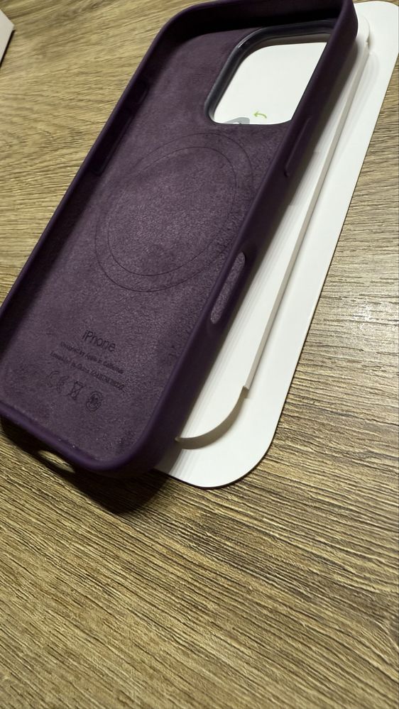 Etui Iphone 16 pro MagSafe