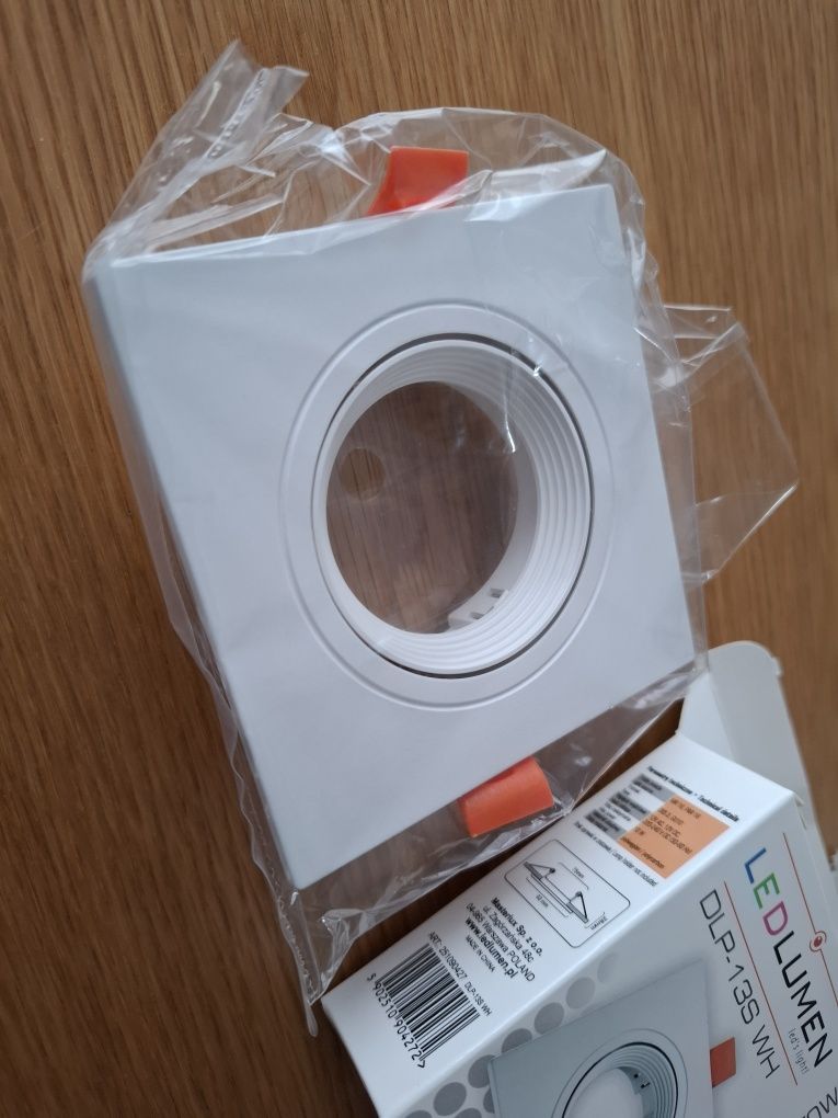 Oprawa Halogenowa Sufitowa Lampa Ruchoma Podtynkowa Kwadratowa  GU10