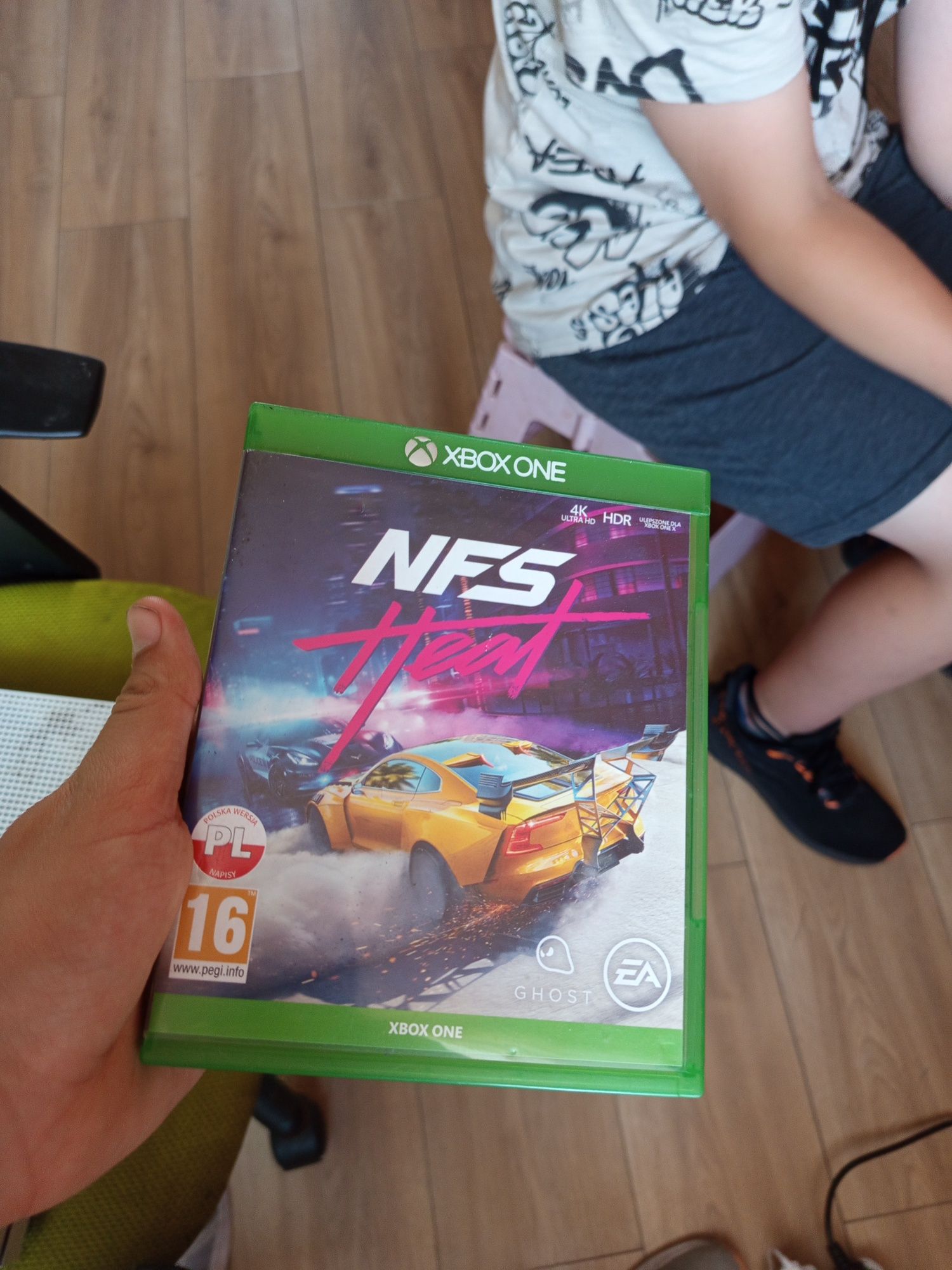 XBOX one s z grą i kable hdmi