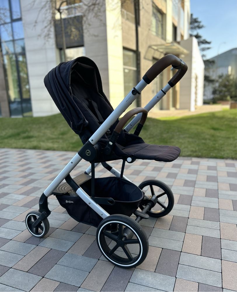 Прогулочная коляска Cybex ballios s lux чорного цвета