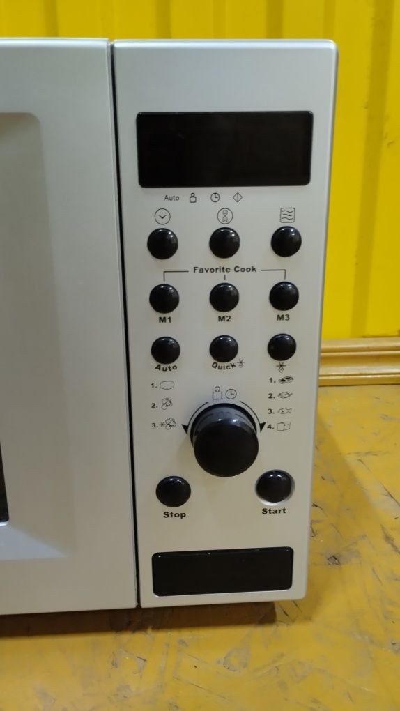 Мікрохвильова піч LG MS-196