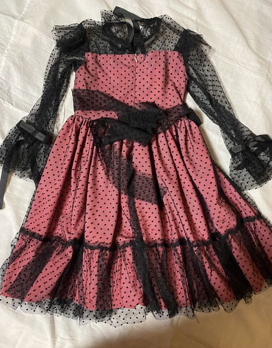 Нарядное поатье с черным фатином 128