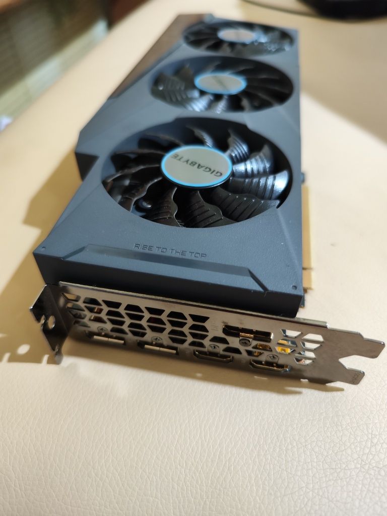 Відеокарта Gigabyte Eagle 3080 Ti 12gb ddr6x arctic mx4