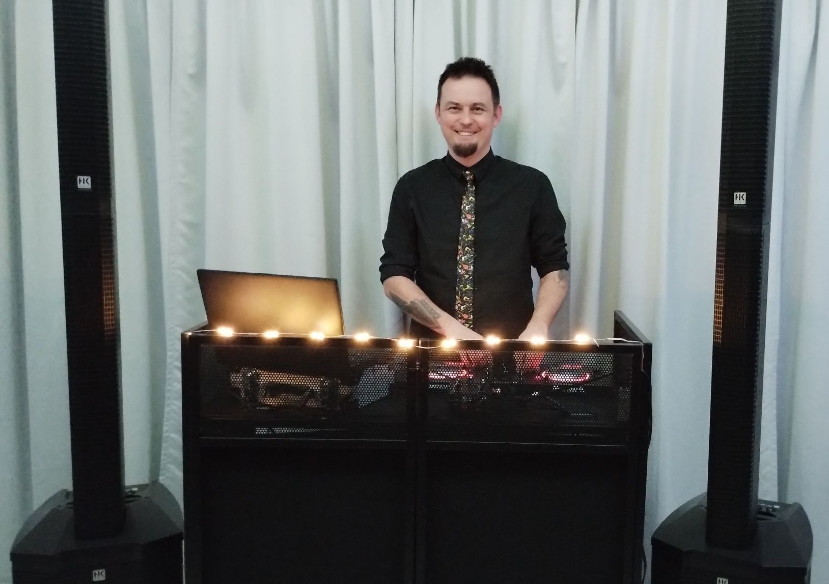 Dj, Wodzirej na imprezy okolicznościowe (wesele, urodziny, 18)