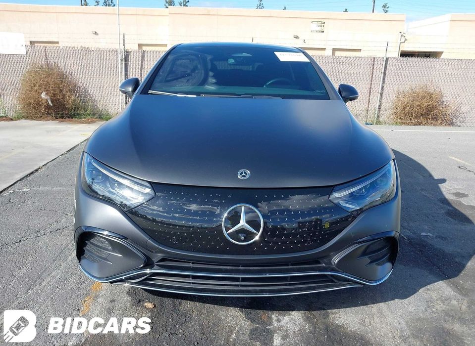 Mercedes EQE 295 W295 Передний бампер / Передній бампер