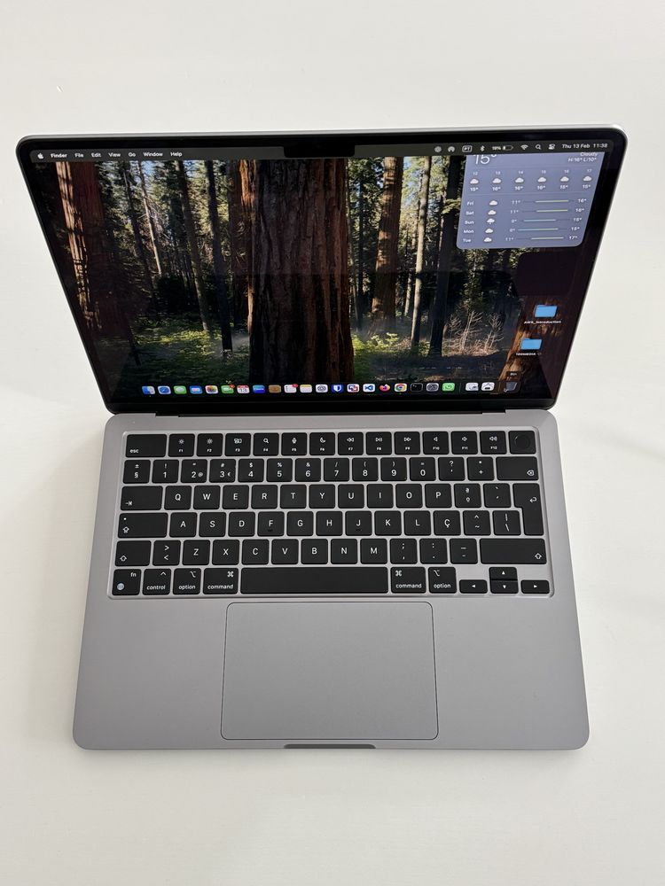 Macbook Air 13.6” 256Gb 8Gb RAM