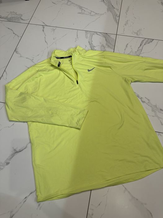 Продам кофту nike running