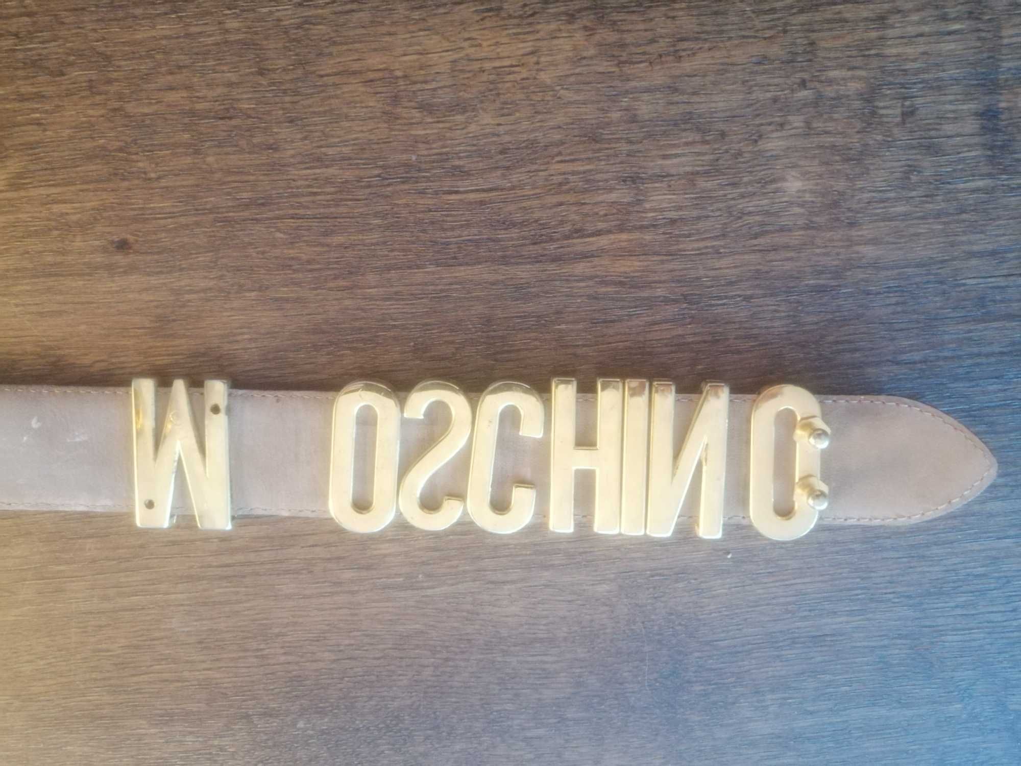 Czerwony skórzany pasek vintage  Moschino