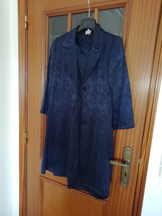 Fato de vestido e casaco de cerimónia