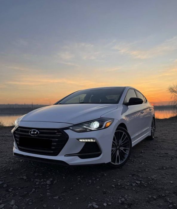 Оренда авто Hyundai Elantra 2600 неділя