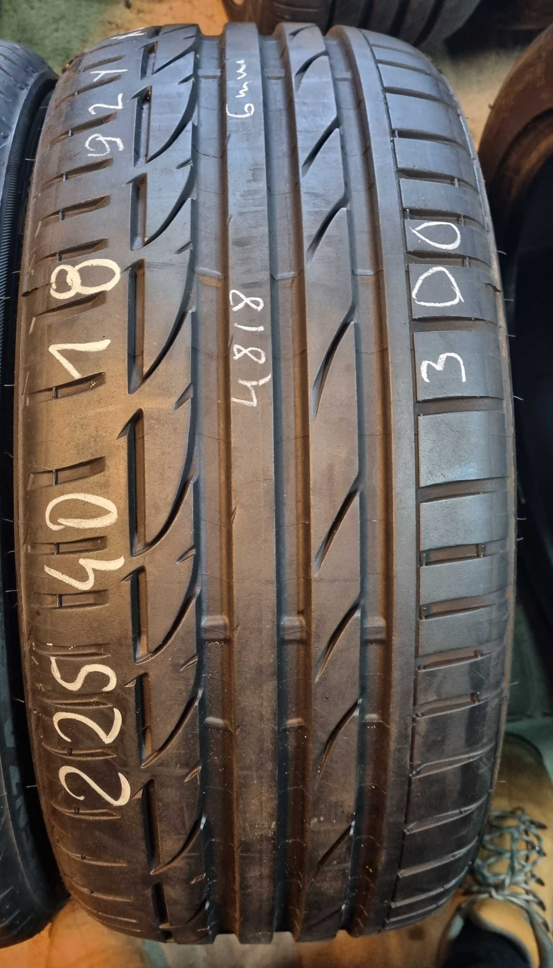 225/40R18 Bridgestone Potenza S001 Lato