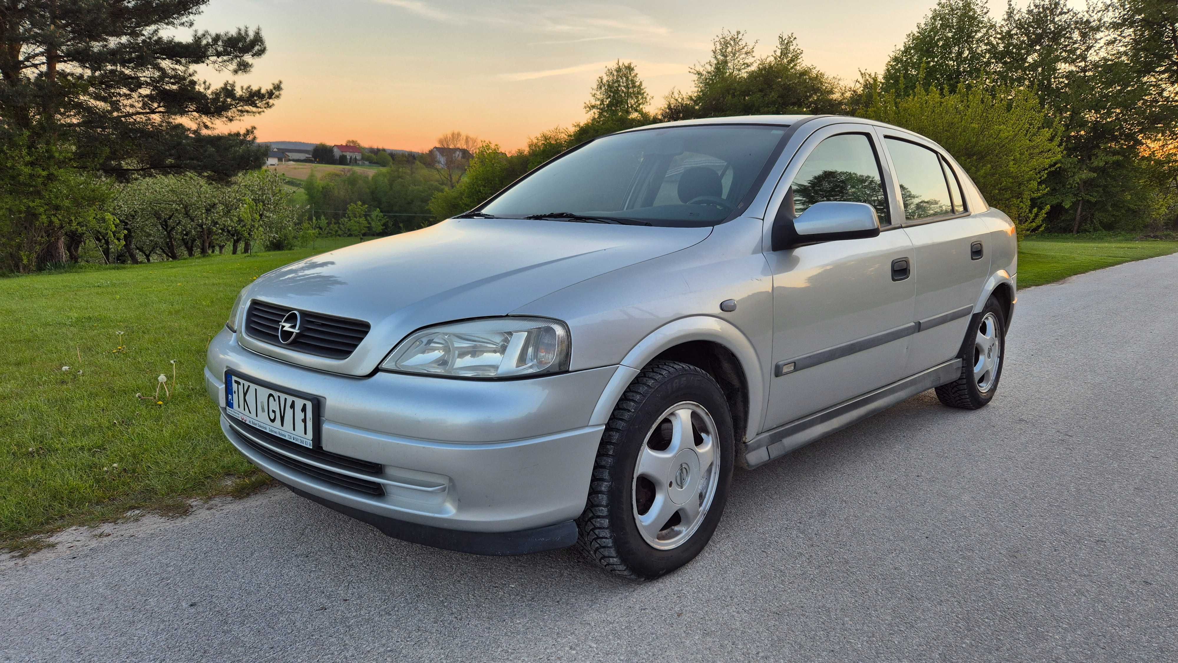 Opel Astra II 2.0 D Klimatyzacja