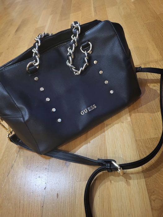 сумка чорна GUESS
