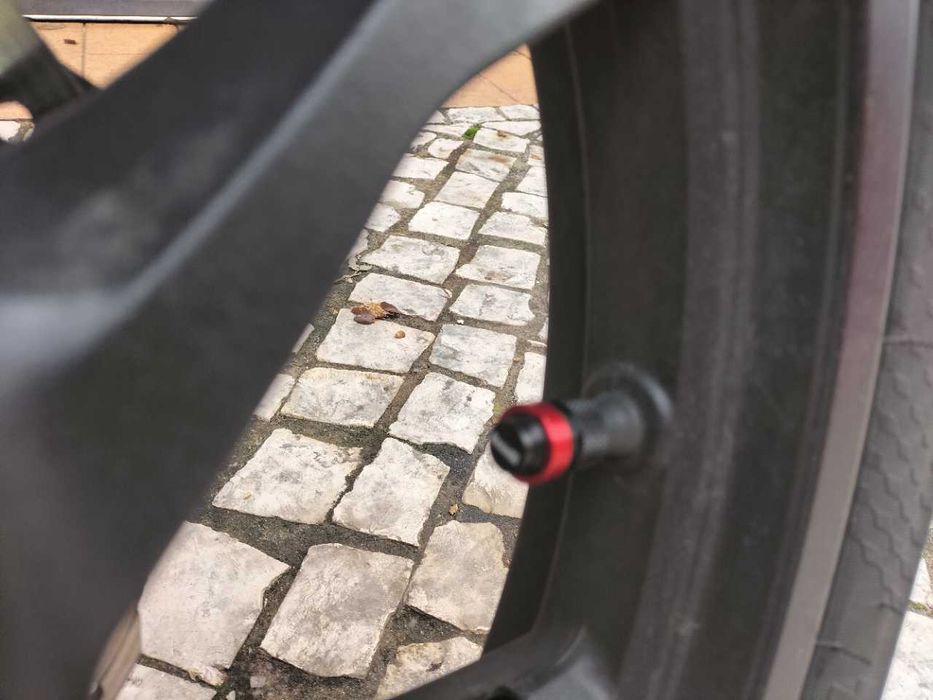 Benelli BN125 com topcase incluída