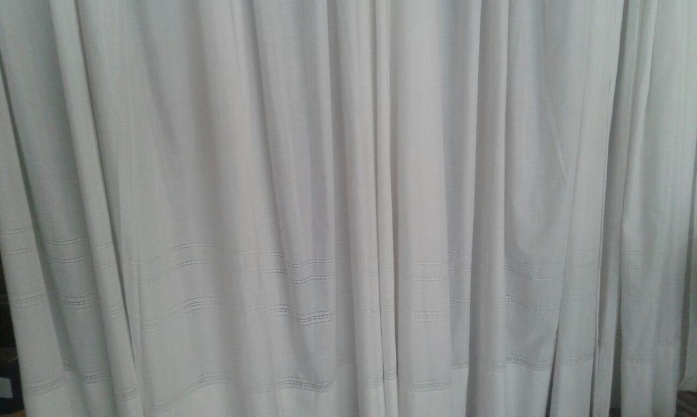 Cortinas em linho 100% .