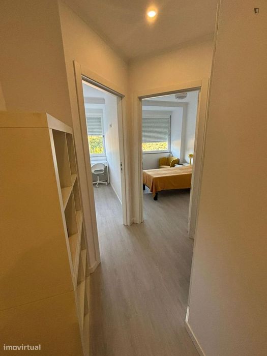 Quarto - localizado em Lumiar Lisbon