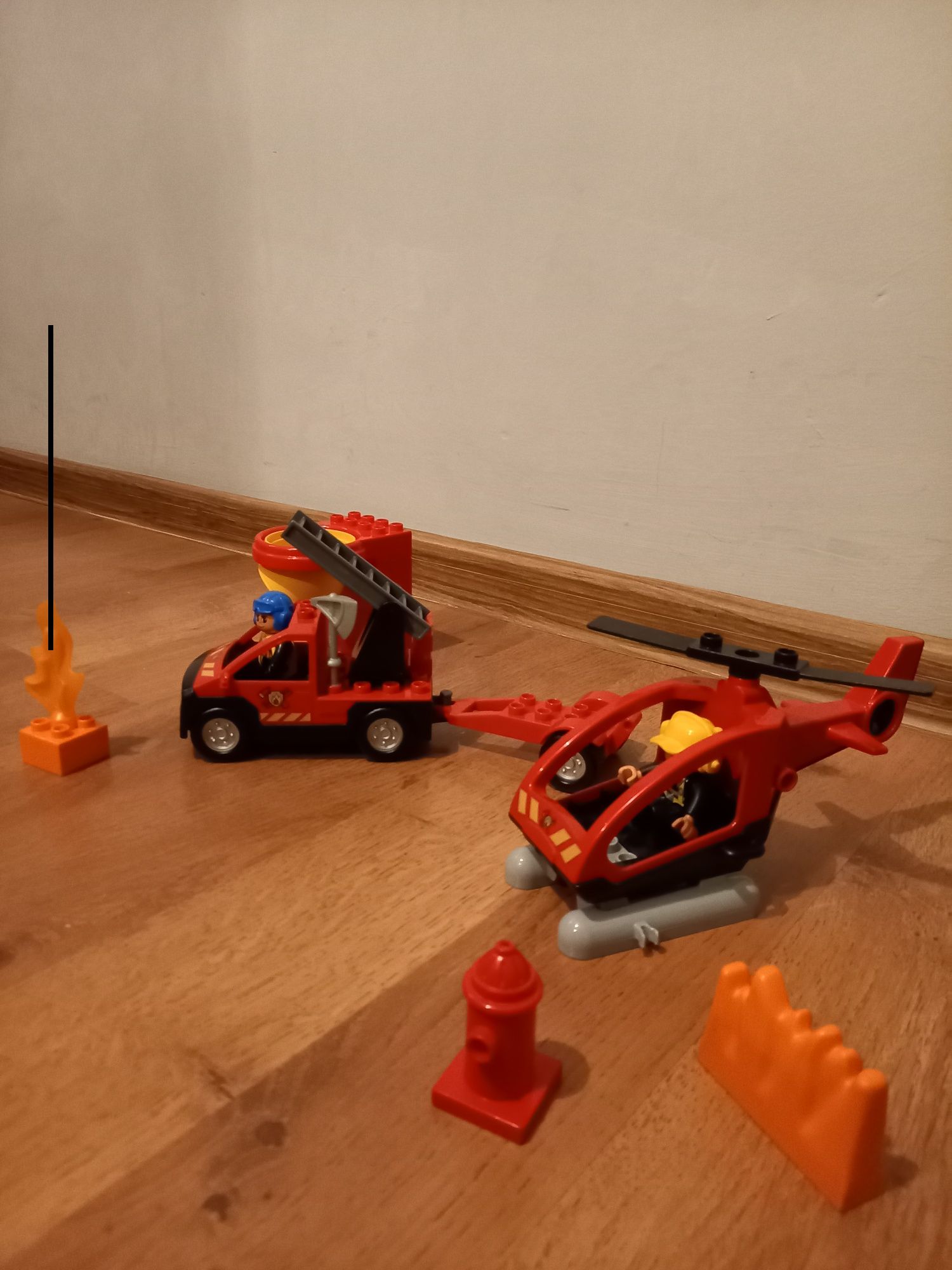 Lego duplo straż pożarna helikopter i autko