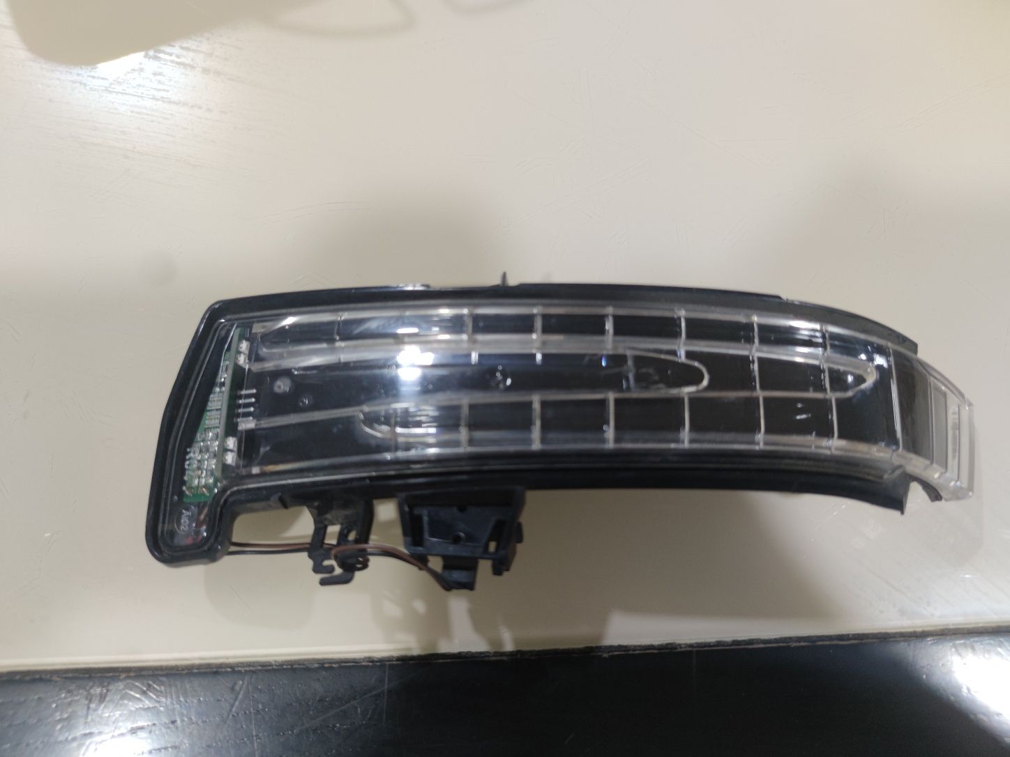 Pisca retrovisor Mercedes CLA lado direito