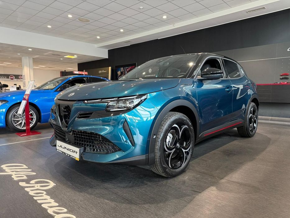 Alfa Romeo Junior RZESZÓW, od ręki, Q4 napęd na 4 koła, alufelgi 18", dach panoramiczny