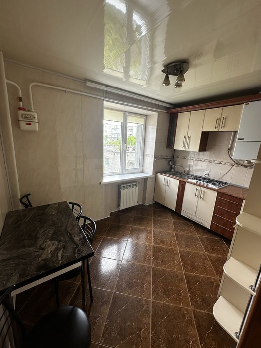 Здається 2-кімнатна квартира