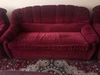 Komplet mebli w b. dobrym stanie , sofa rozkładana i 2 fotele.