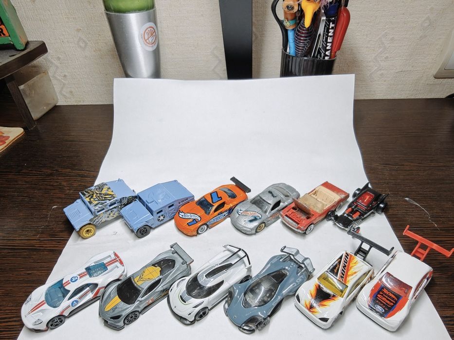 Машинки модели hot wheels matchbox Porsche Mazda Honda Datsun Ford
