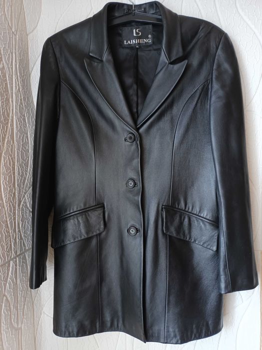 Пиджак черный  натуральная кожа женский размер 46-48