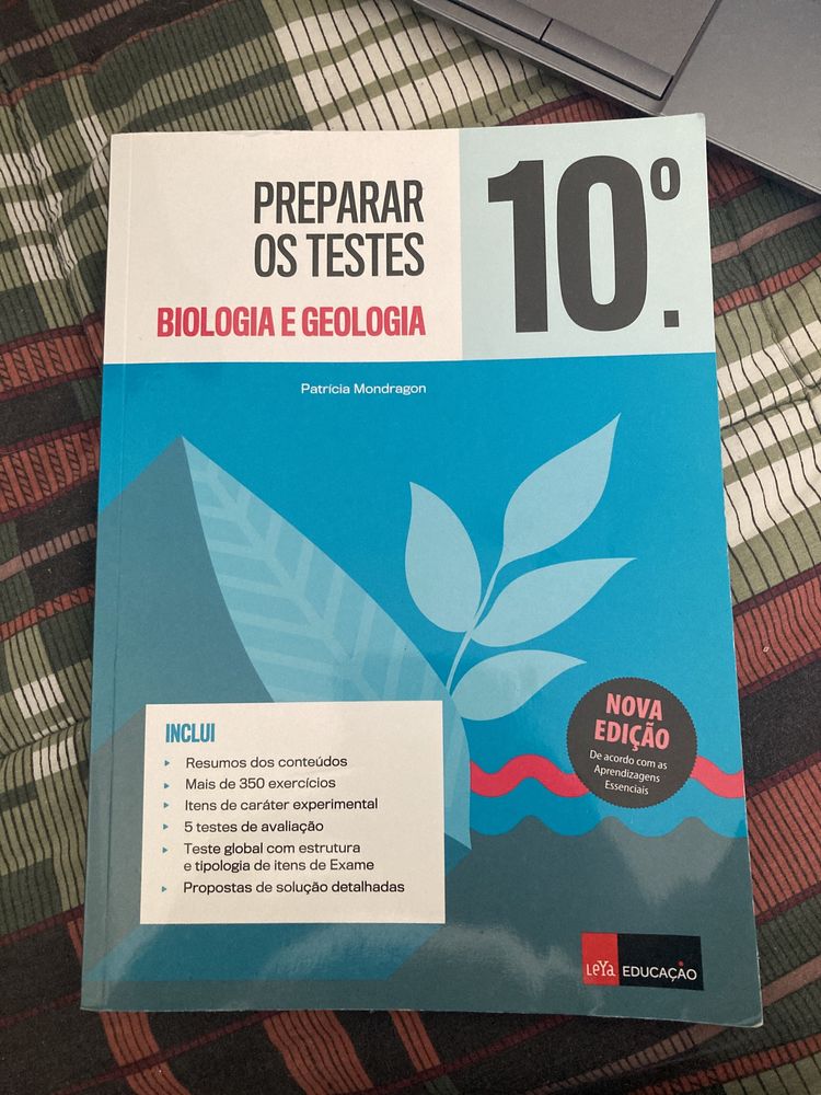 Livro de preparação para teste Biologia e Geologia 10*