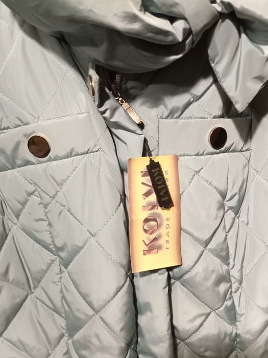 Модна жіноча куртка пальто