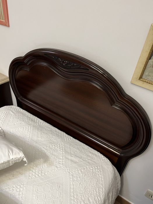 Cama de solteiro c/colchao junto