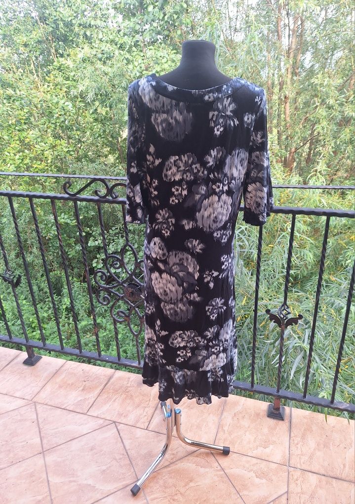 Sukienka midi 95 % wiskoza rozmiar 4XL 48 plus size