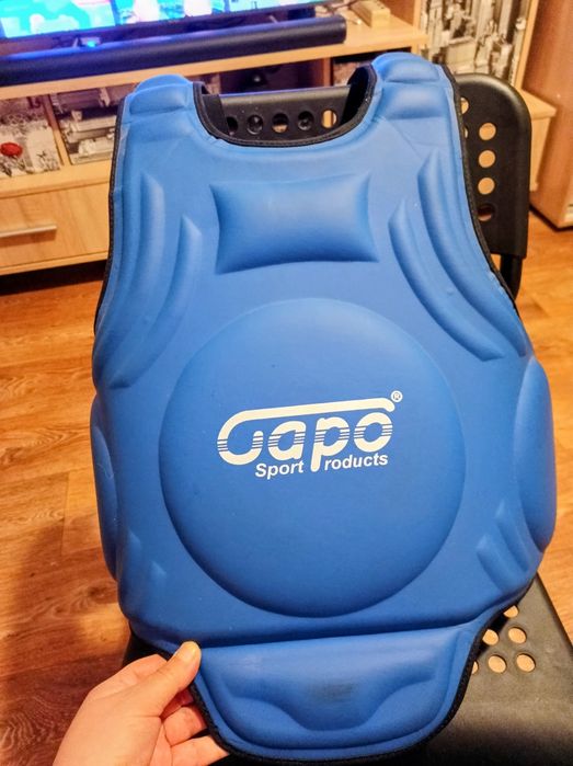 Захисний жилет розмір S/M для тренування з боксу.