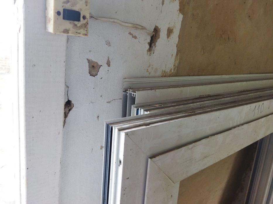 Продам недорого окна металопластикові