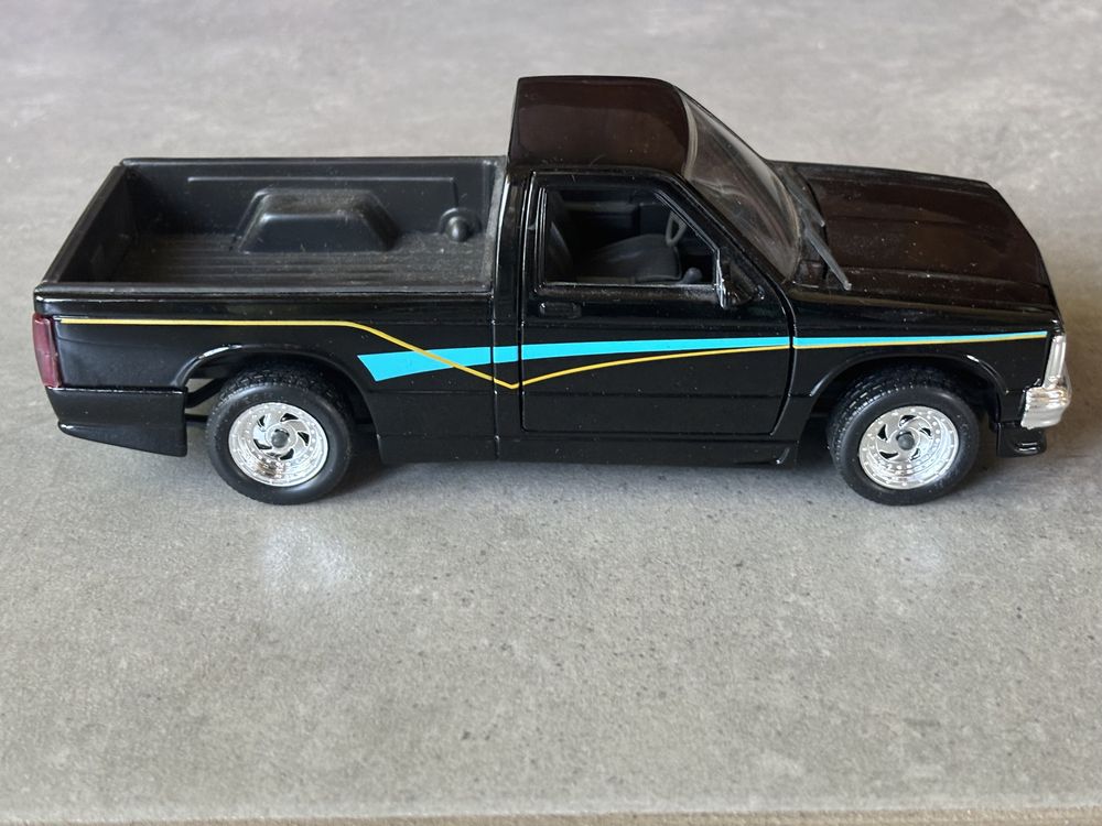 Model Revell skala 1/24 Chevrolet S-10 pickup