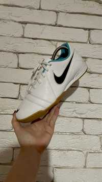 Кросівки Nike 42 розмір, 27 см