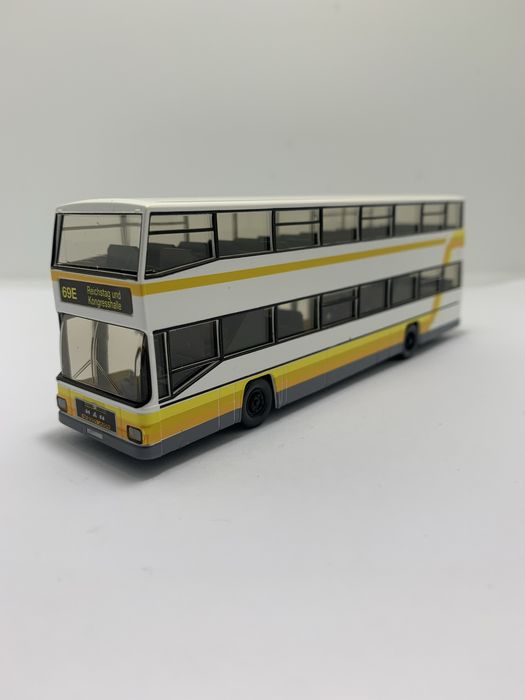 Autocarro D 89 da Wiking escala 1/87