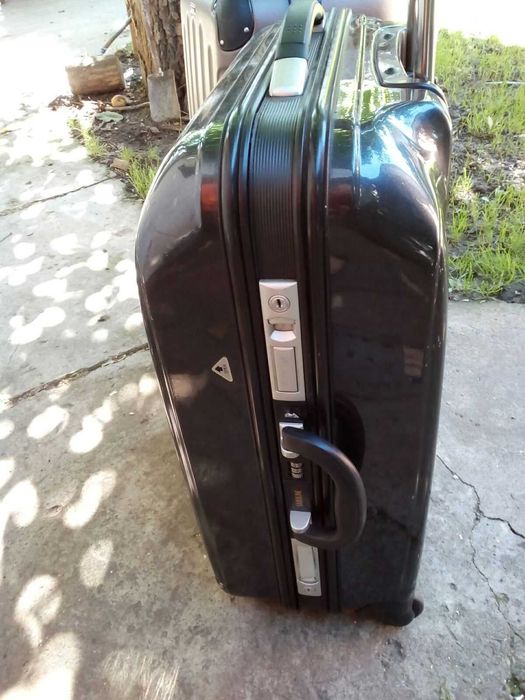 Валіза пластикова  з ЄС