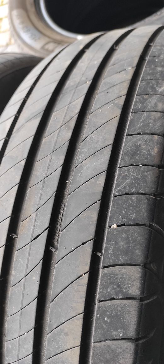 Pneus 215/65R17 Michelin Primacy 4 70% piso