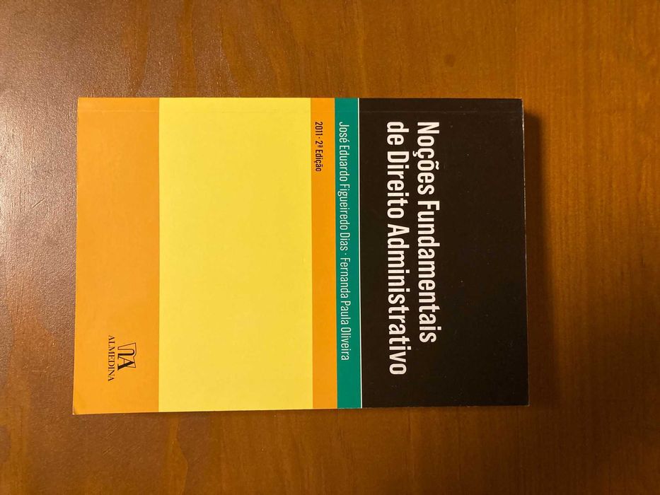 Livros e Manuais de Direito (Como Novos)