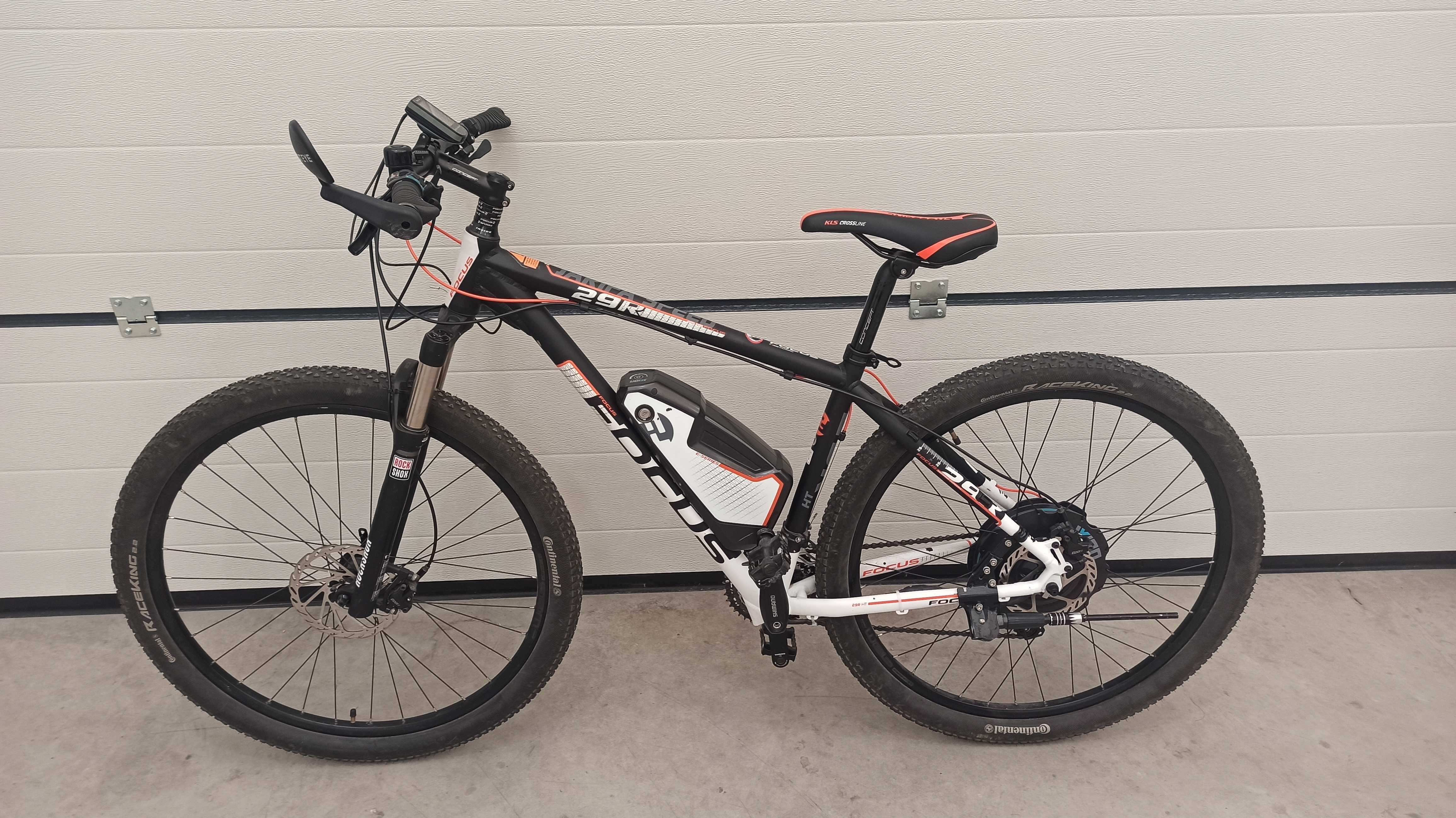 Rower elektryczny MTB Górski Focus Jarifa 29R rama M koła 29"