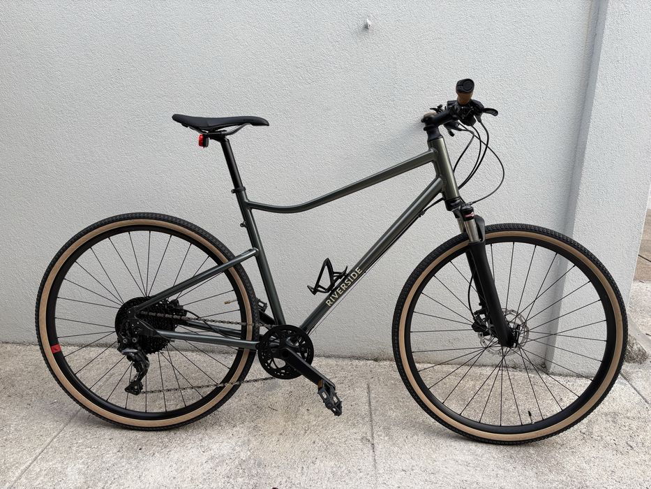 Bicicleta trekking riverside 920