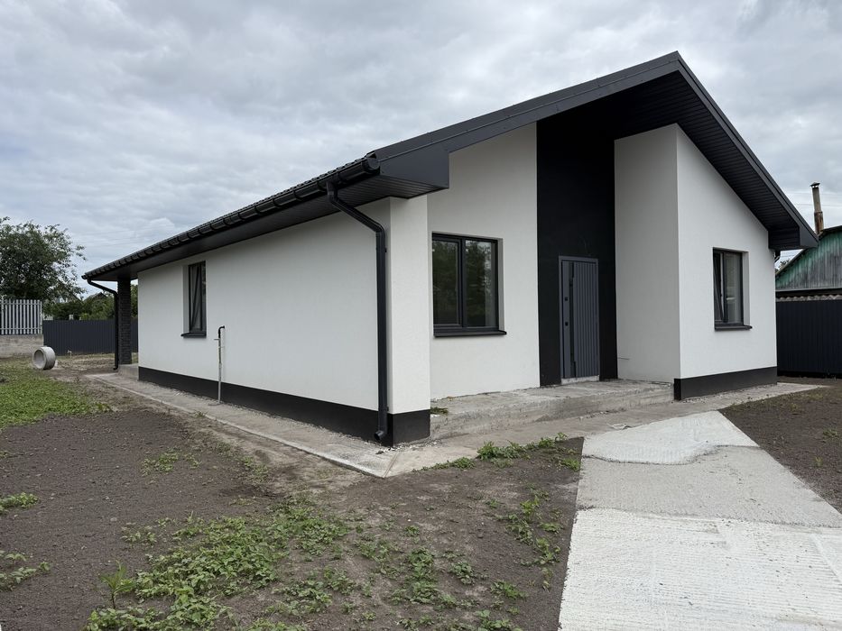 Продаж будинку з газовим опаленням ( 7,5 соток землі)