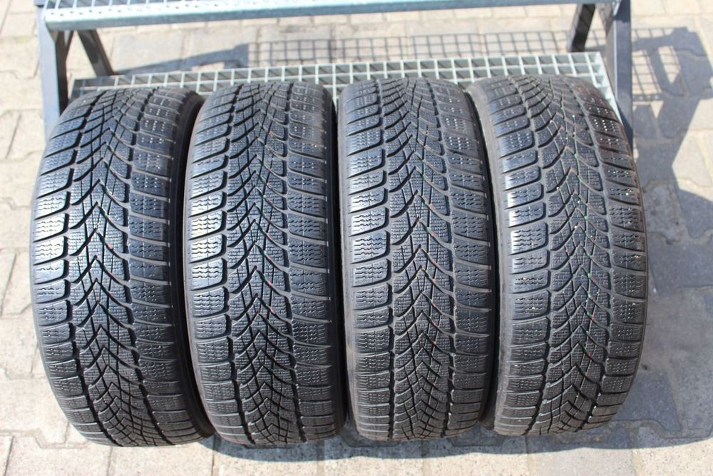 4x 205/45R17 DUNLOP SP WINTER SPORT 4D RSC 88V XL 23r 6,5mm