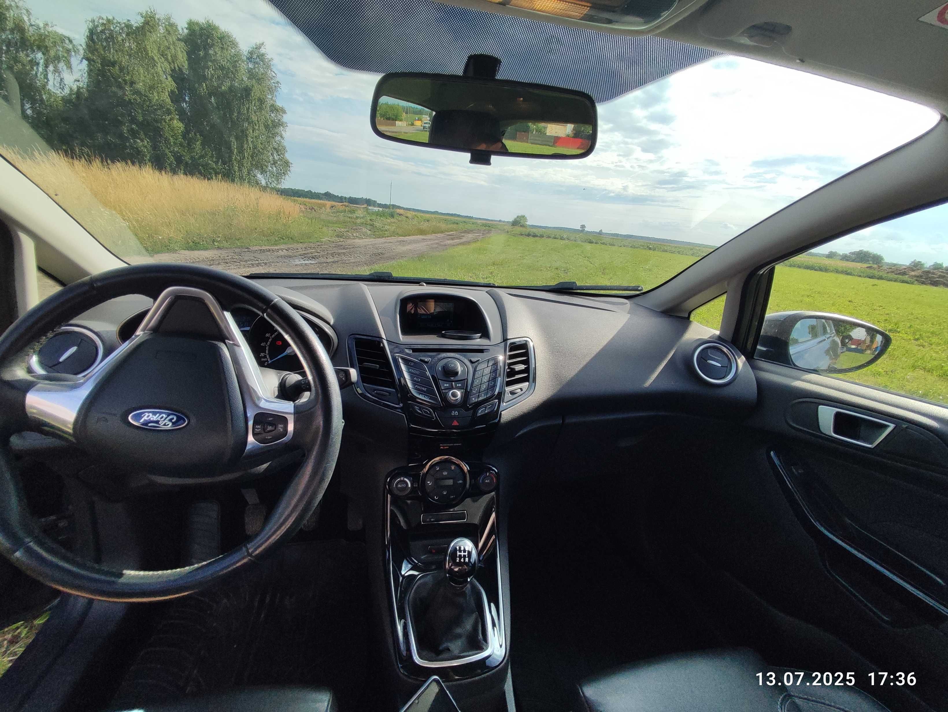 Sprzedam Ford fiesta MK7 2014