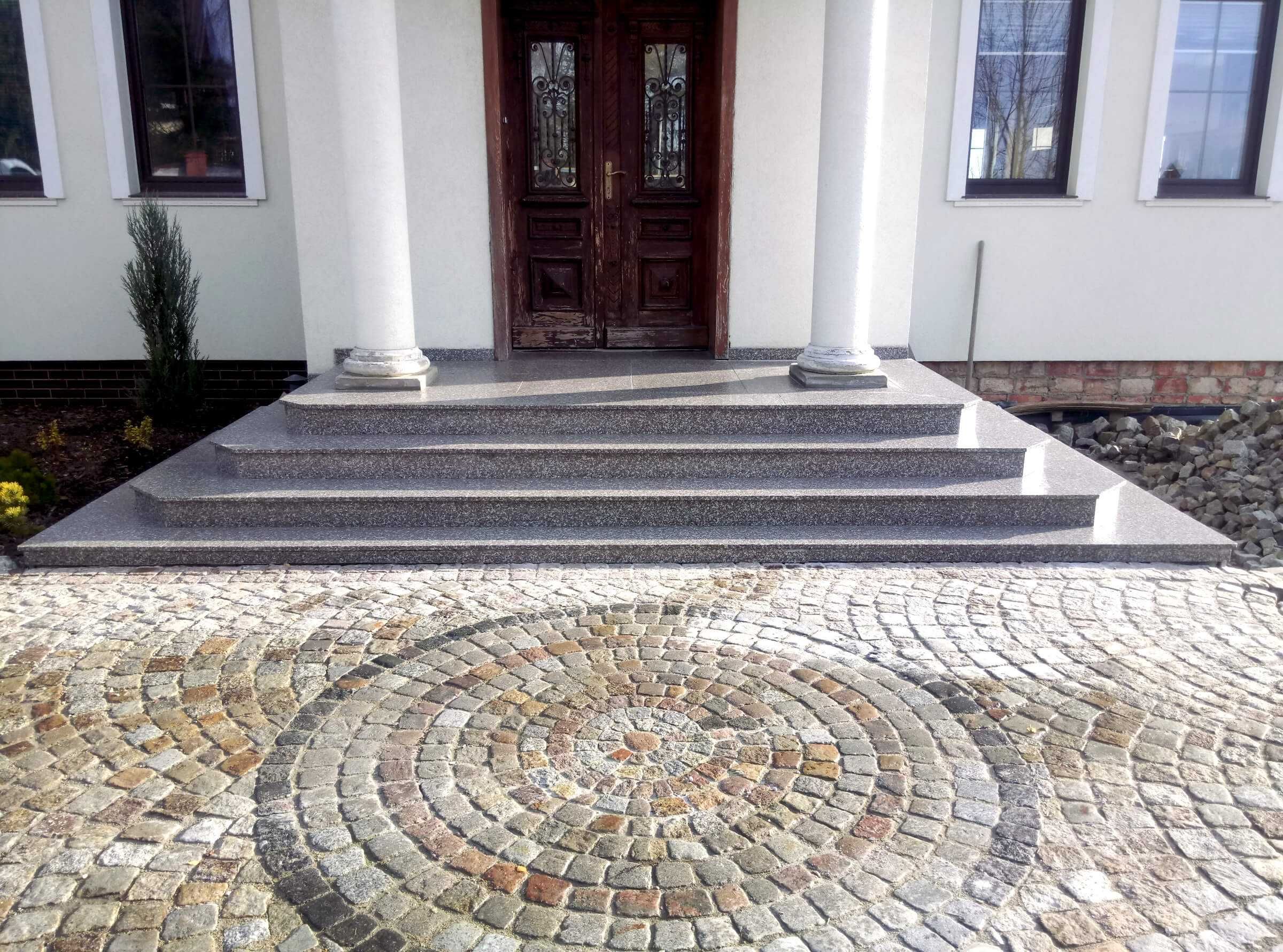 Granit G664 Brąz Królewski - Schody płomieniowane (antypoślizgowe)