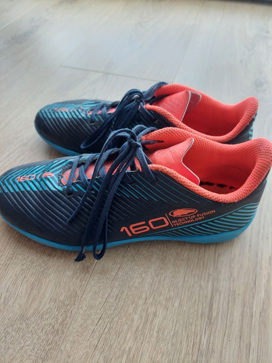 Buty treningowe, halówki rozmiar 36