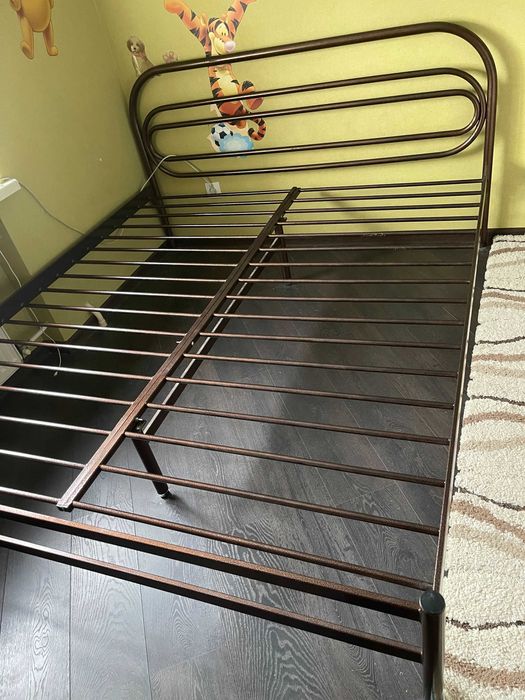 Срочно продается кровать двухспальная!