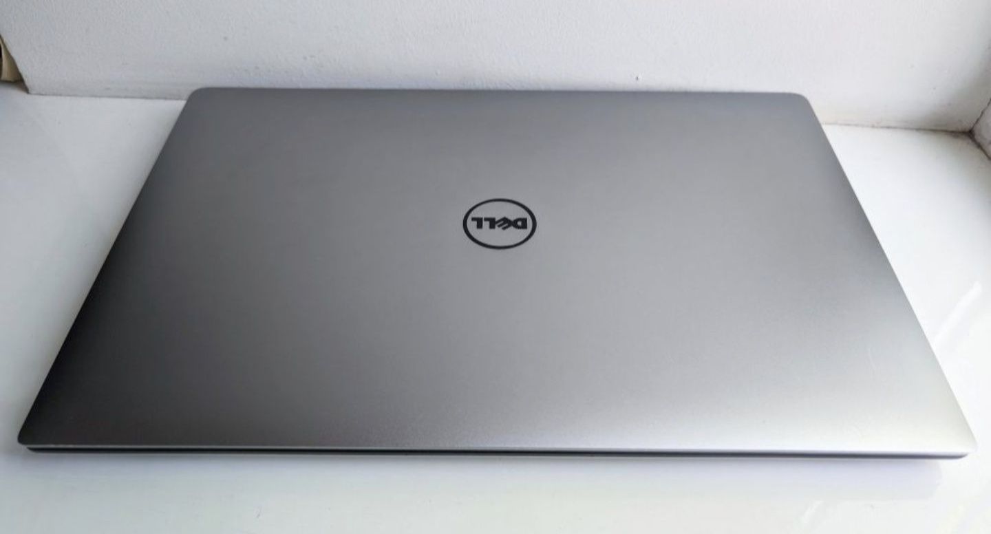 Ноутбук Dell XPS 9550 Core i7 nVidia GTX960M 8-32/256-1Tb SSD m.2